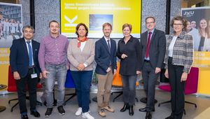F.l.: Subhra Biwas, Martin Hönigl (Med Uni Graz), Sylvia Knapp (Med Uni Vienna), Helmut Salzer, Elgin Drda and Stefan Koch (JKU)